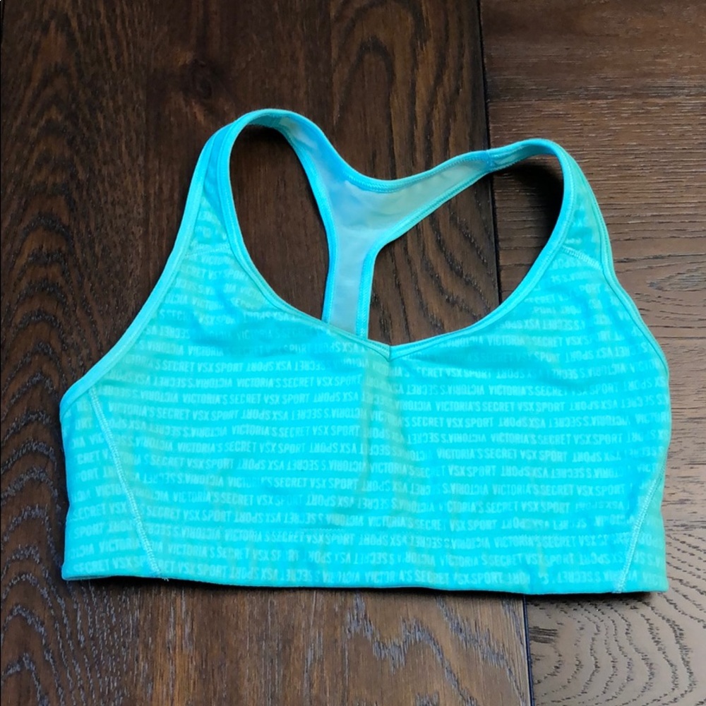 Victoria’s Secret VSX Sport sports bra medium
